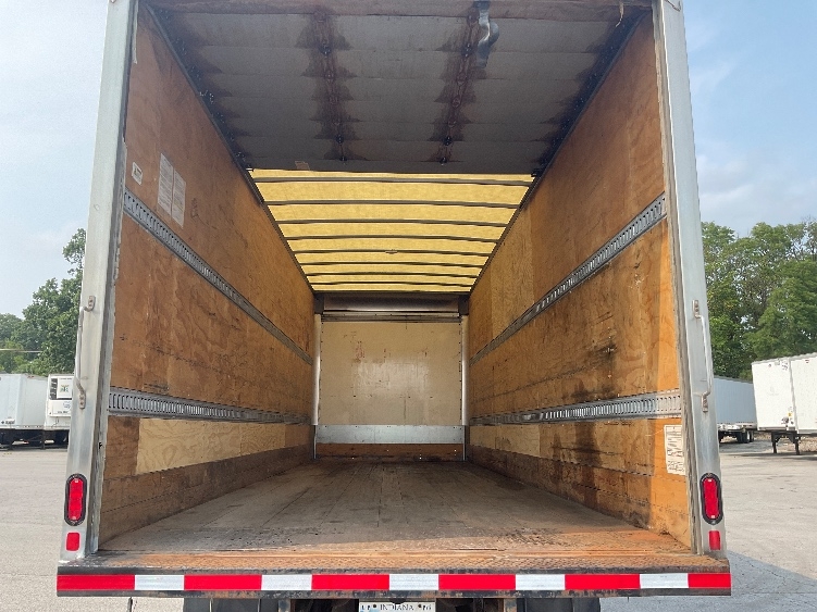 2020 Freightliner eM2 in Fort Wayne, IN — photo 8