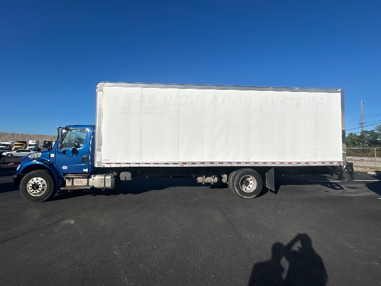 2020 Freightliner eM2 in Louisville, KY — photo 4