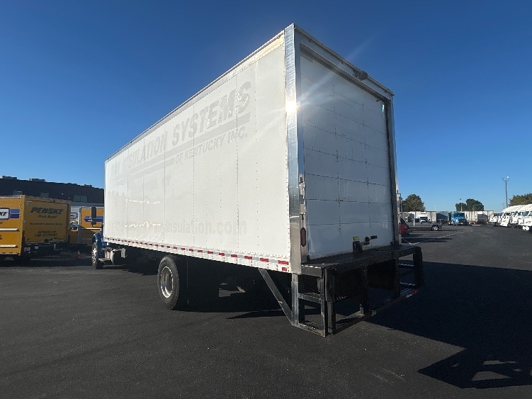 2020 Freightliner eM2 in Louisville, KY — photo 6