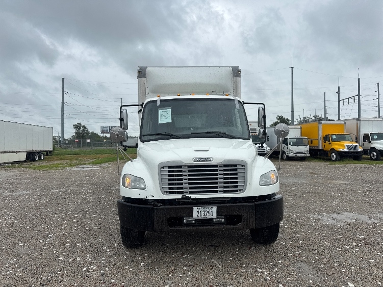 2020 Freightliner eM2 in Kansas City, MO — photo 2