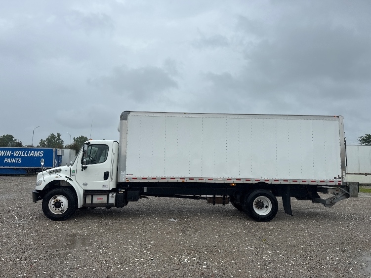 2020 Freightliner eM2 in Kansas City, MO — photo 4