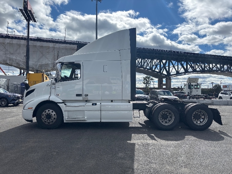 2021 Volvo in Dayton, NJ — photo 4