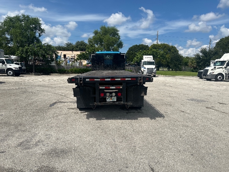 2020 Freightliner eM2 in Medley, FL — photo 7