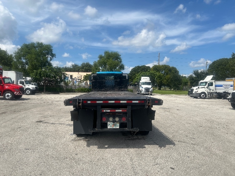 2020 Freightliner eM2 in Medley, FL — photo 7
