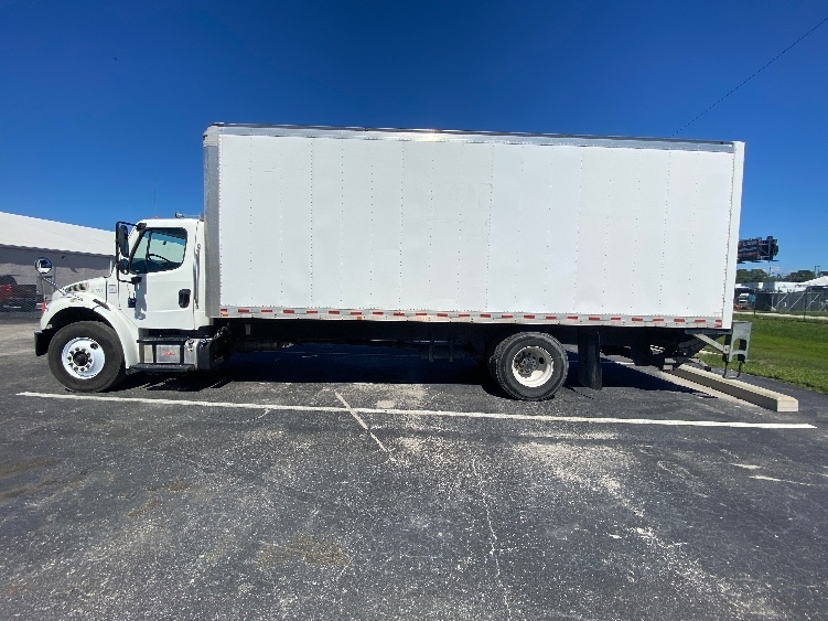 2020 Freightliner eM2 in Ocala, FL — photo 4