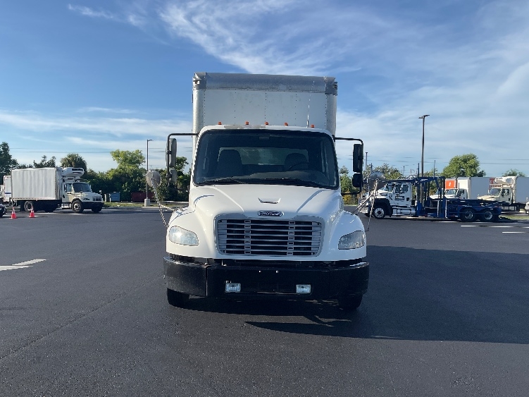 2020 Freightliner eM2 in Tampa, FL — photo 2