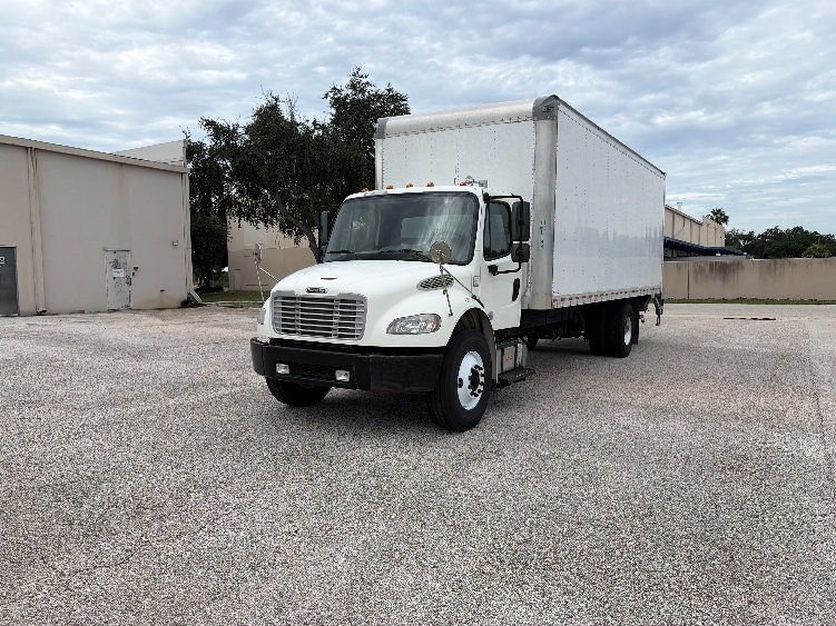 2020 Freightliner eM2 in Tampa, FL — photo 3