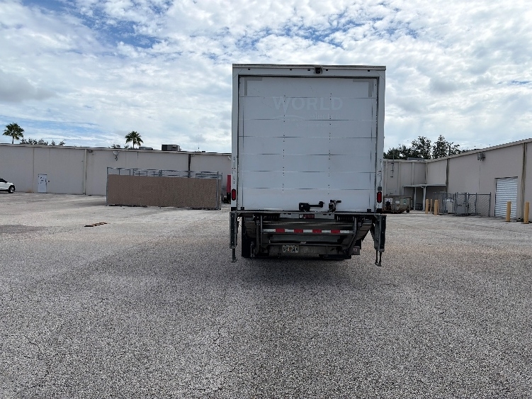 2020 Freightliner eM2 in Tampa, FL — photo 7