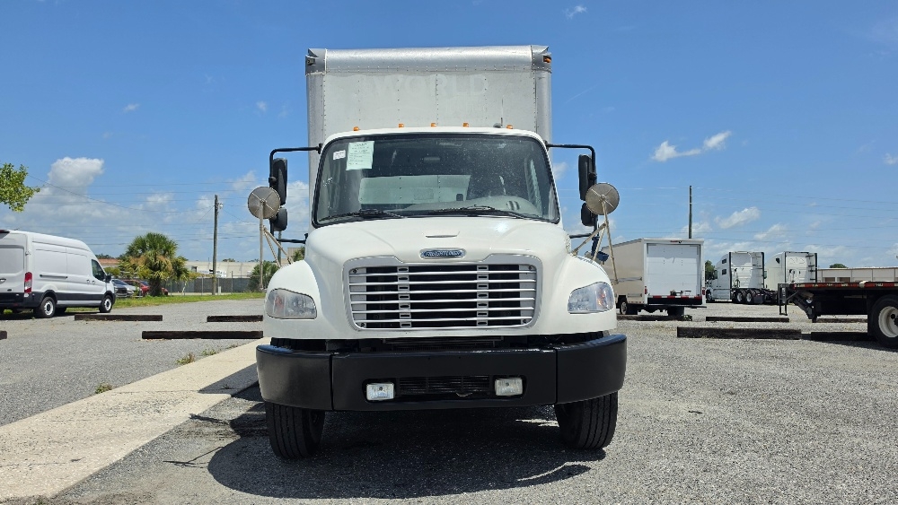 2020 Freightliner eM2 in Tampa, FL — photo 2