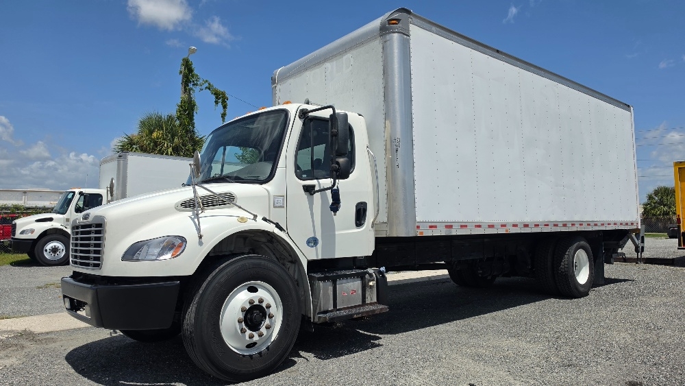 2020 Freightliner eM2 in Tampa, FL — photo 3