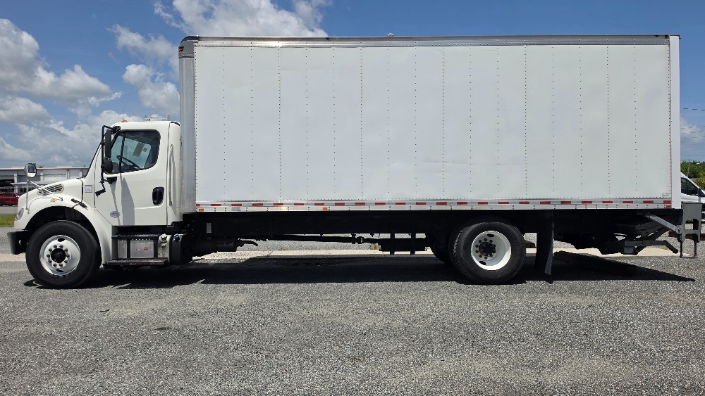 2020 Freightliner eM2 in Tampa, FL — photo 4