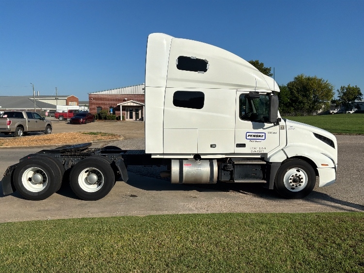 2020 Volvo VNL 760 in Montgomery, AL — photo 8