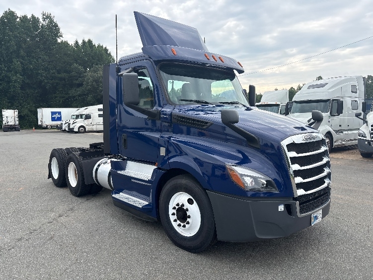 2020 Freightliner Cascadia in Greensboro, NC