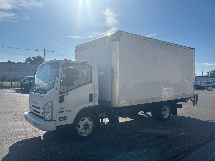 2019 Isuzu NQR in Chicago (Melrose Park), IL — photo 3