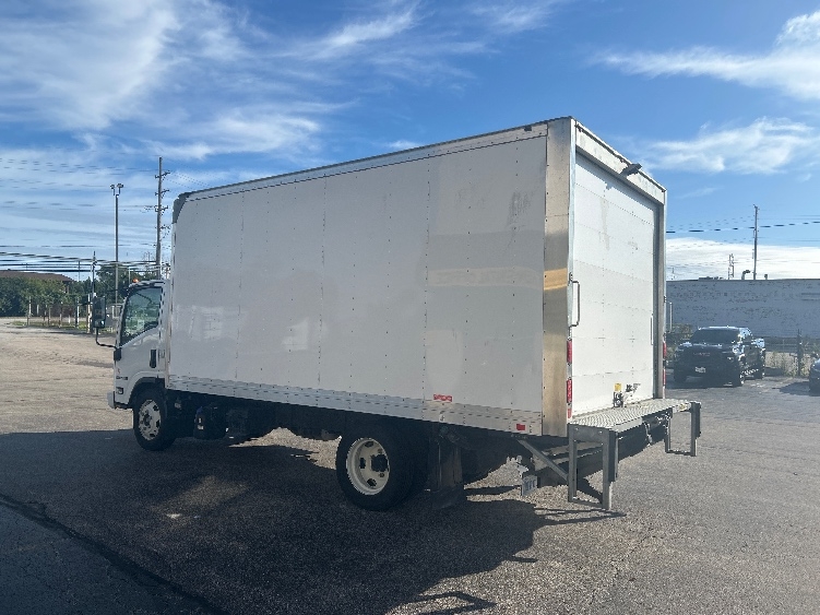2019 Isuzu NQR in Chicago (Melrose Park), IL — photo 6