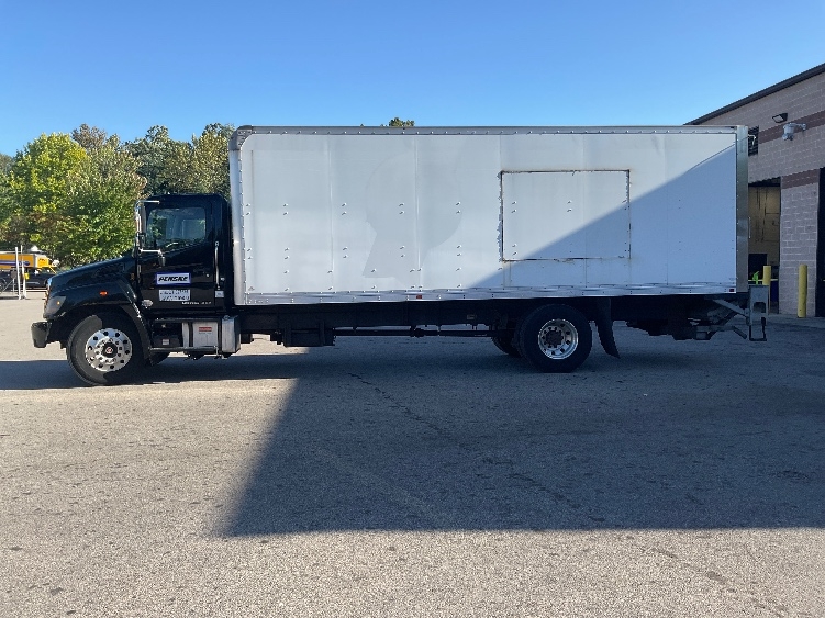 2020 Hino 268 in Pennsauken, NJ — photo 4