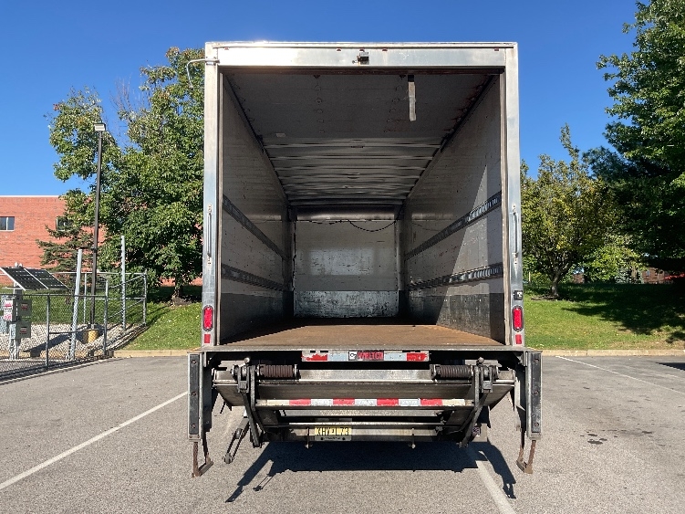 2020 Hino 268 in Pennsauken, NJ — photo 8