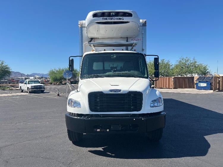 2024 Freightliner eM2 in Phoenix, AZ — photo 2