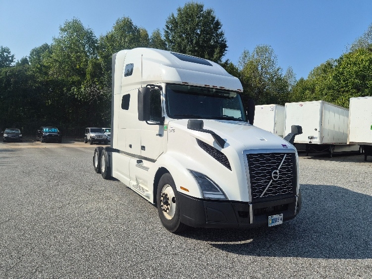 2023 Volvo VNL 760