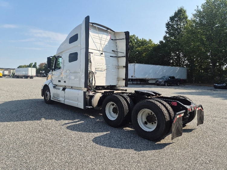 2023 Volvo VNL 760 in Greensboro, NC — photo 5
