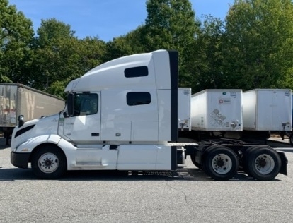 2023 Volvo VNL 760 in Greensboro, NC — photo 4
