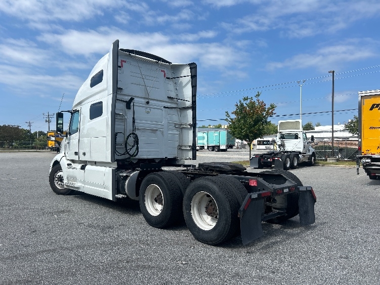 2023 Volvo VNL 760 in Greensboro, NC — photo 5