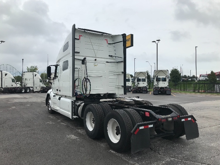 2023 Volvo VNL 760 in Kansas City, MO — photo 5