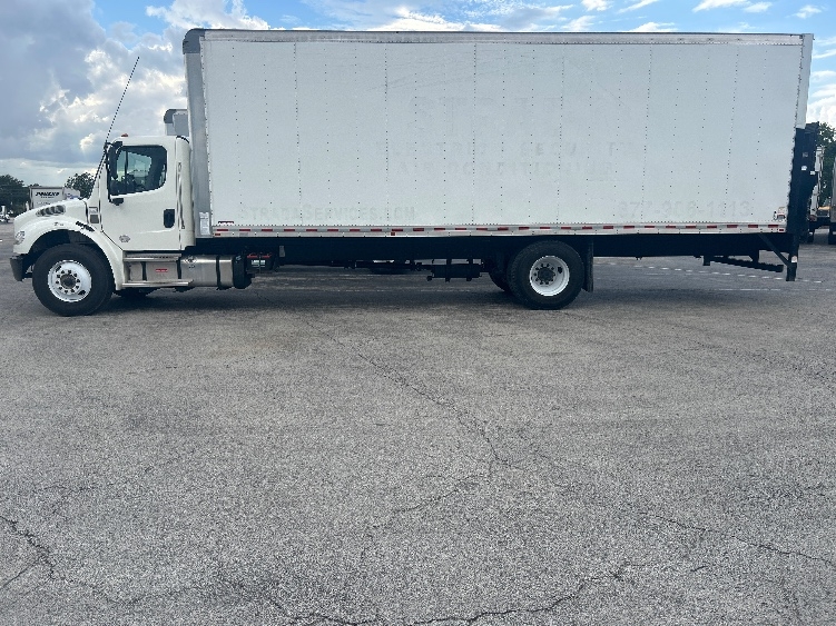 2022 Freightliner eM2 in Ocala, FL — photo 4