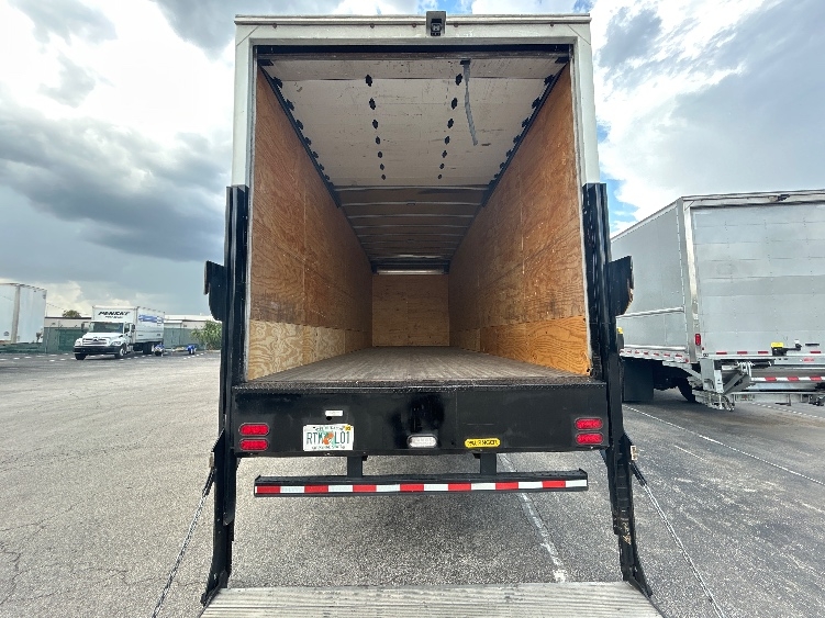 2022 Freightliner eM2 in Ocala, FL — photo 8