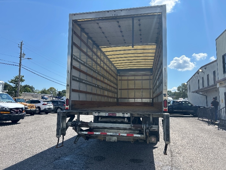 2018 Freightliner eM2 in Homewood, AL — photo 8