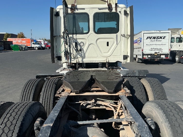 2018 Freightliner Cascadia in West Sacramento, CA — photo 6