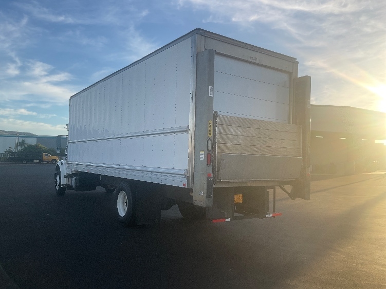 2019 Freightliner eM2 in Torrance, CA — photo 6