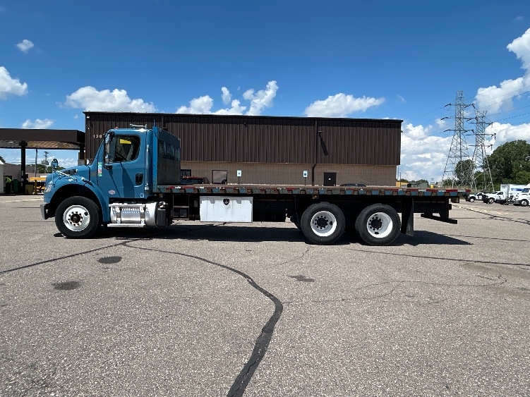 2020 Freightliner eM2 in Warren, MI — photo 4