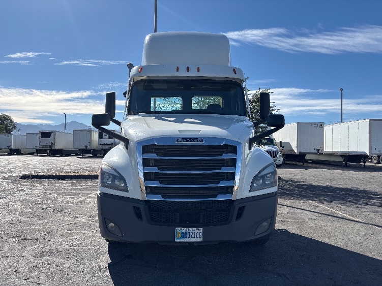 2021 Freightliner Cascadia in Salt Lake City, UT — photo 2