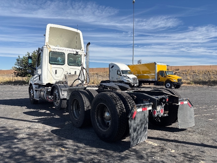 2021 Freightliner Cascadia in Salt Lake City, UT — photo 5