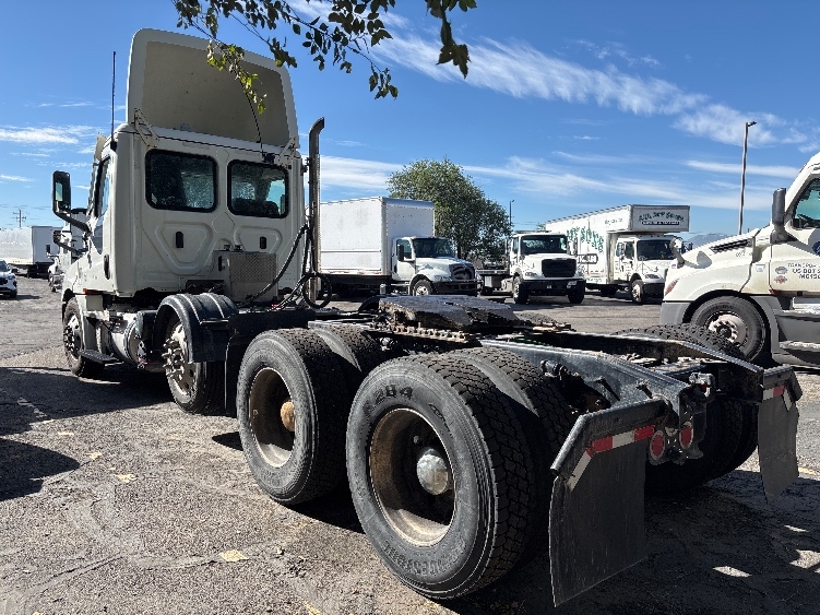 2021 Freightliner Cascadia in Salt Lake City, UT — photo 5