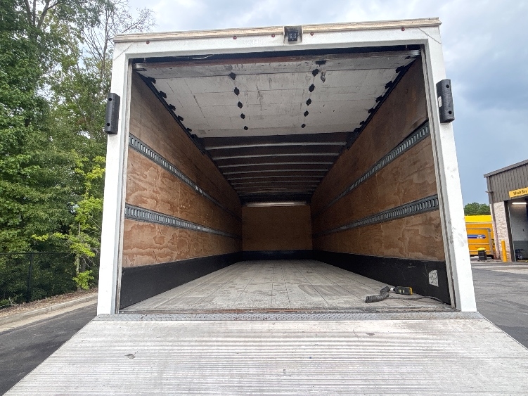 2021 Freightliner eM2 in Ladson, SC — photo 8