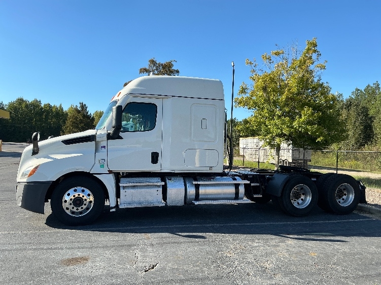 2021 Freightliner Cascadia in Augusta, GA — photo 4