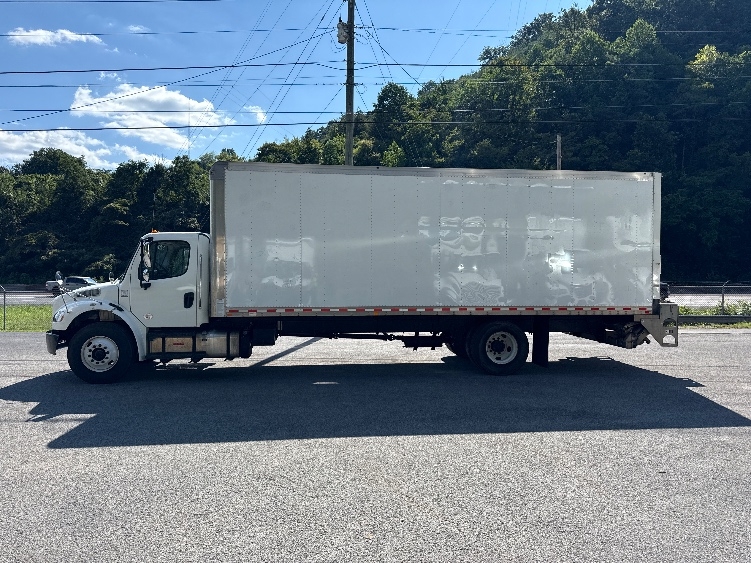 2020 Freightliner eM2 in Cleveland, TN — photo 4