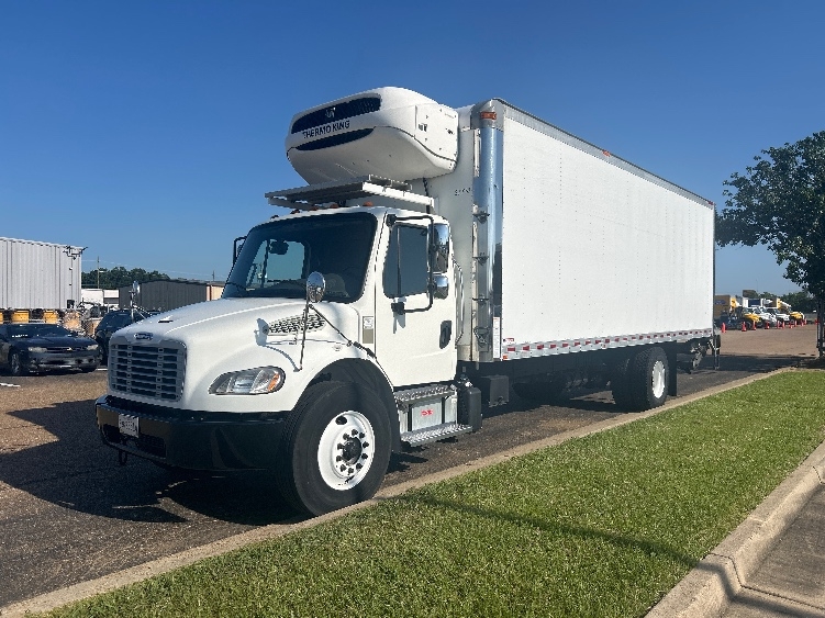 2021 Freightliner eM2 in Richland, MS — photo 3