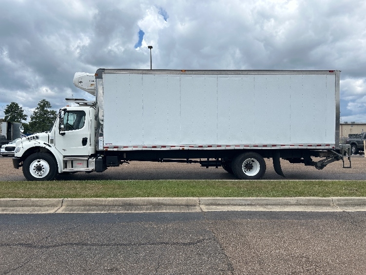 2021 Freightliner eM2 in Jackson, MS — photo 4