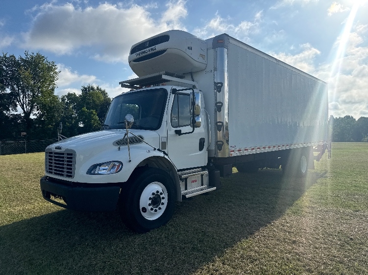 2021 Freightliner eM2 in Richland, MS — photo 3