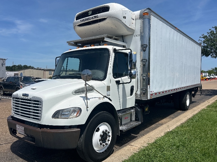 2021 Freightliner eM2 in Richland, MS — photo 3