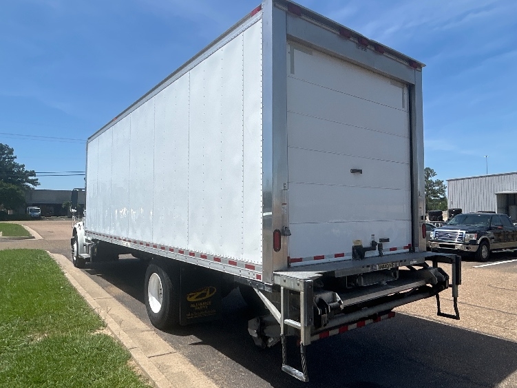 2021 Freightliner eM2 in Richland, MS — photo 6
