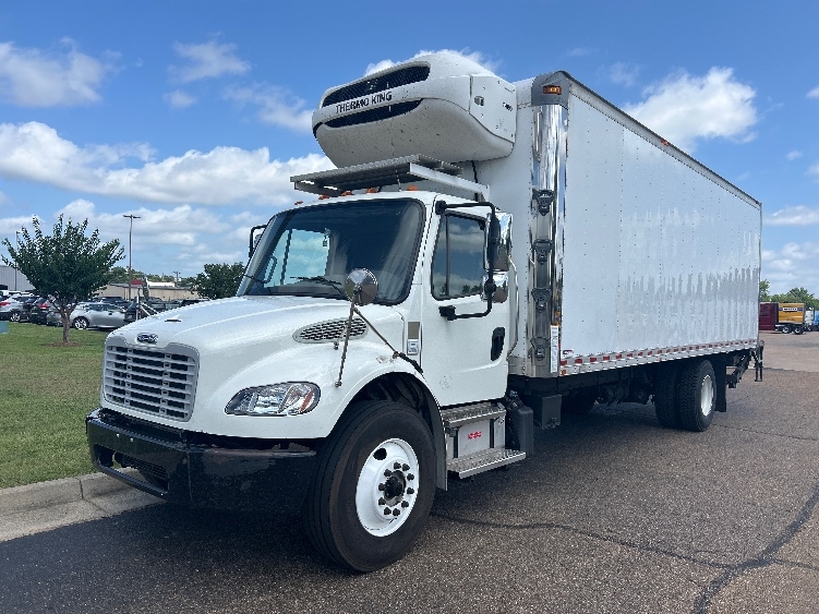 2021 Freightliner eM2 in Richland, MS — photo 3