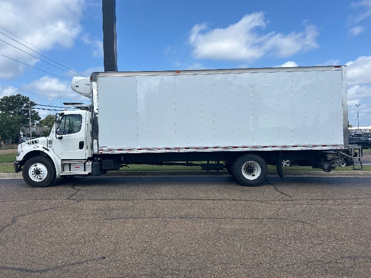 2021 Freightliner eM2 in Richland, MS — photo 4