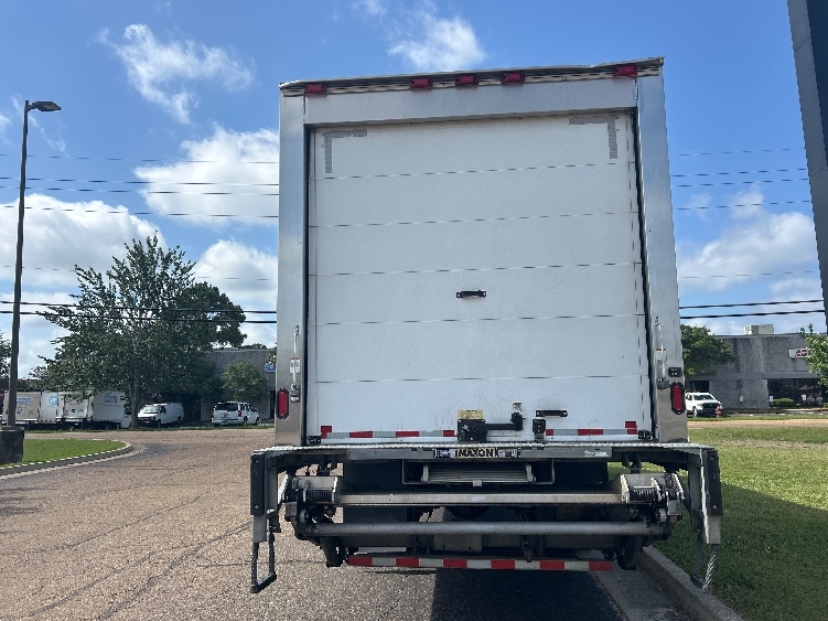 2021 Freightliner eM2 in Richland, MS — photo 7