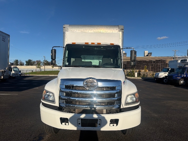 2019 Hino 268 in Linden, NJ — photo 2