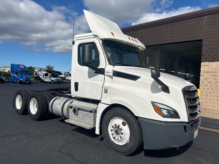 2019 Freightliner Cascadia in Holland, MI