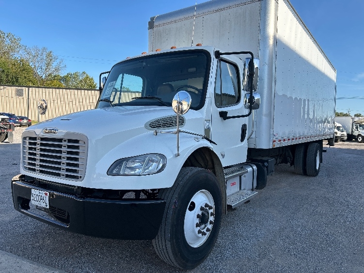 2021 Freightliner eM2 in Hueytown, AL — photo 3
